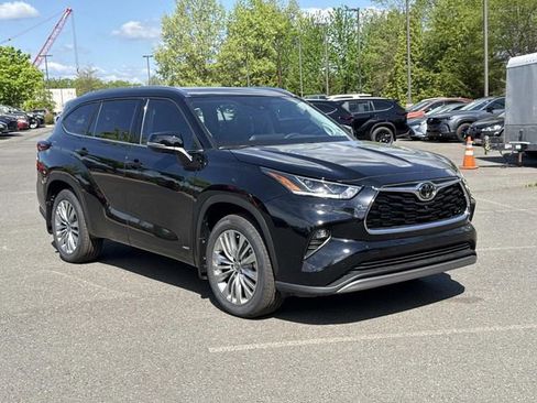 Used 2026 Toyota Highlander Platinum AWD/4WD image 1