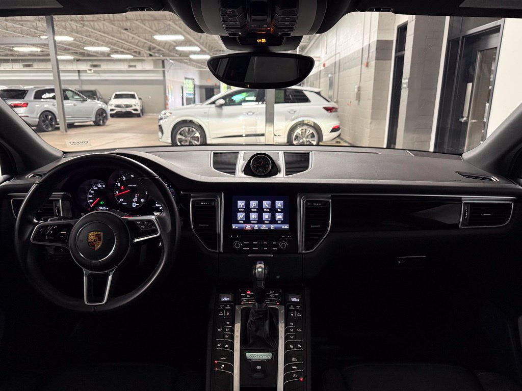Used 2018 Porsche Macan S w/ Premium Package Plus AWD/4WD image 8