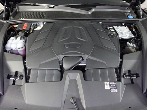 Certified 2026 Porsche Cayenne image 40