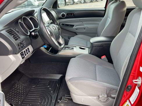 Used 2014 Toyota Tacoma 4x4 Double Cab image 11