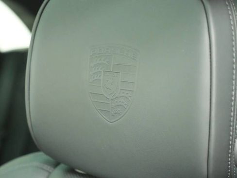 Certified 2026 Porsche Macan AWD/4WD image 34