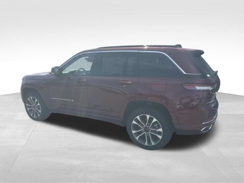 New 2024 Jeep Grand Cherokee Overland w/ Advanced Protech Group III AWD/4WD image 15