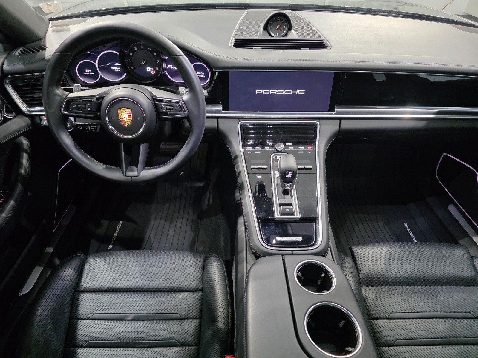 Used 2023 Porsche Panamera RWD image 10