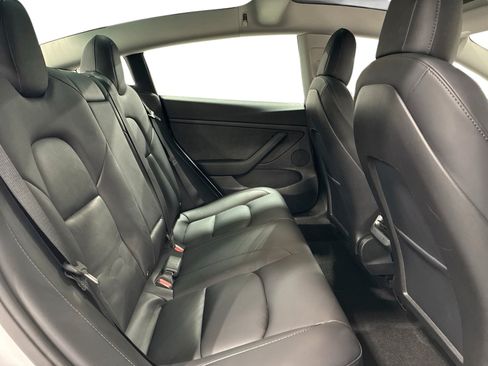 Certified 2022 Tesla Model 3 Long Range AWD/4WD image 11