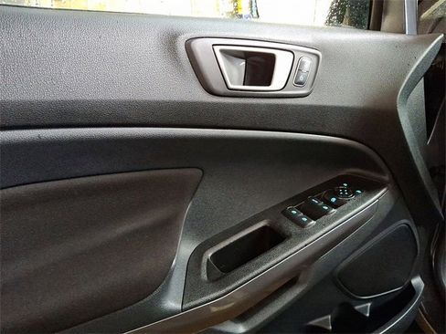 Used 2022 Ford EcoSport SE w/ SE Convenience Package image 12