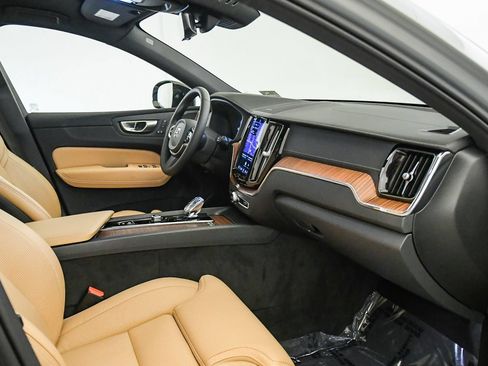 Certified 2024 Volvo XC60 T8 Ultimate w/ Protection Package Premier AWD/4WD image 16