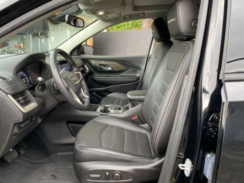 Used 2022 GMC Terrain Denali w/ Denali Premium Package AWD/4WD image 12