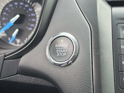 Used 2018 Ford Fusion SE w/ Equipment Group 201A FWD image 31