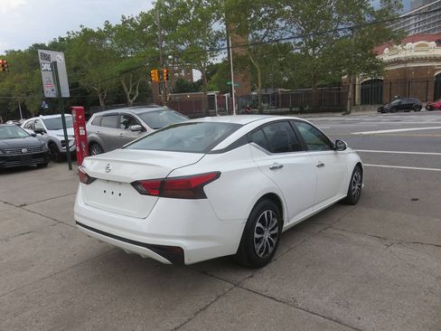 Used 2019 Nissan Altima 2.5 S FWD image 4