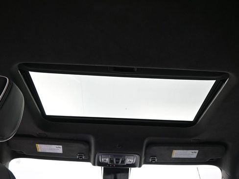 Used 2025 GMC Sierra 2500 AT4X image 20