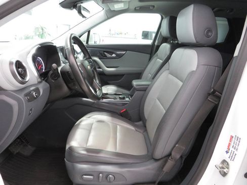 Used 2020 Chevrolet Blazer LT w/ Sound & Technology Package FWD image 15