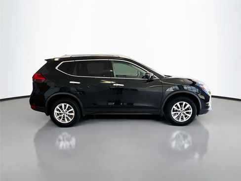 Used 2017 Nissan Rogue SV w/ SV Premium Package AWD/4WD image 18