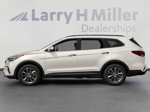Used 2018 Hyundai Santa Fe SE FWD image 3