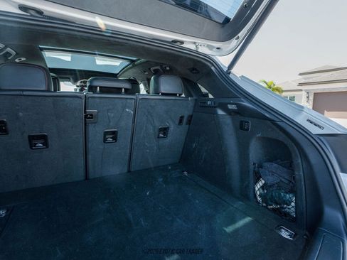 Used 2024 Porsche Macan GTS image 97