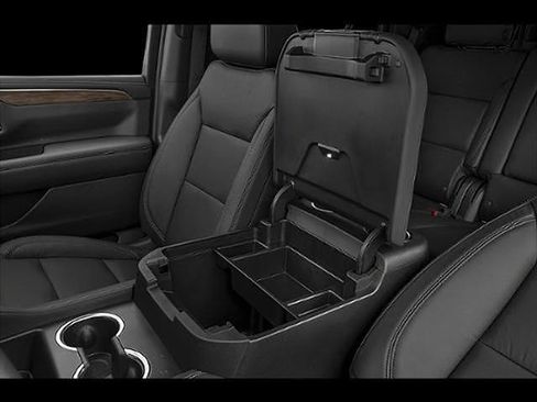 Used 2024 Chevrolet Tahoe LT AWD/4WD image 30