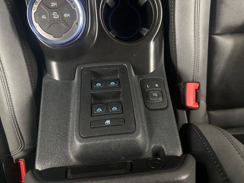 Used 2024 Ford Bronco Black Diamond image 30