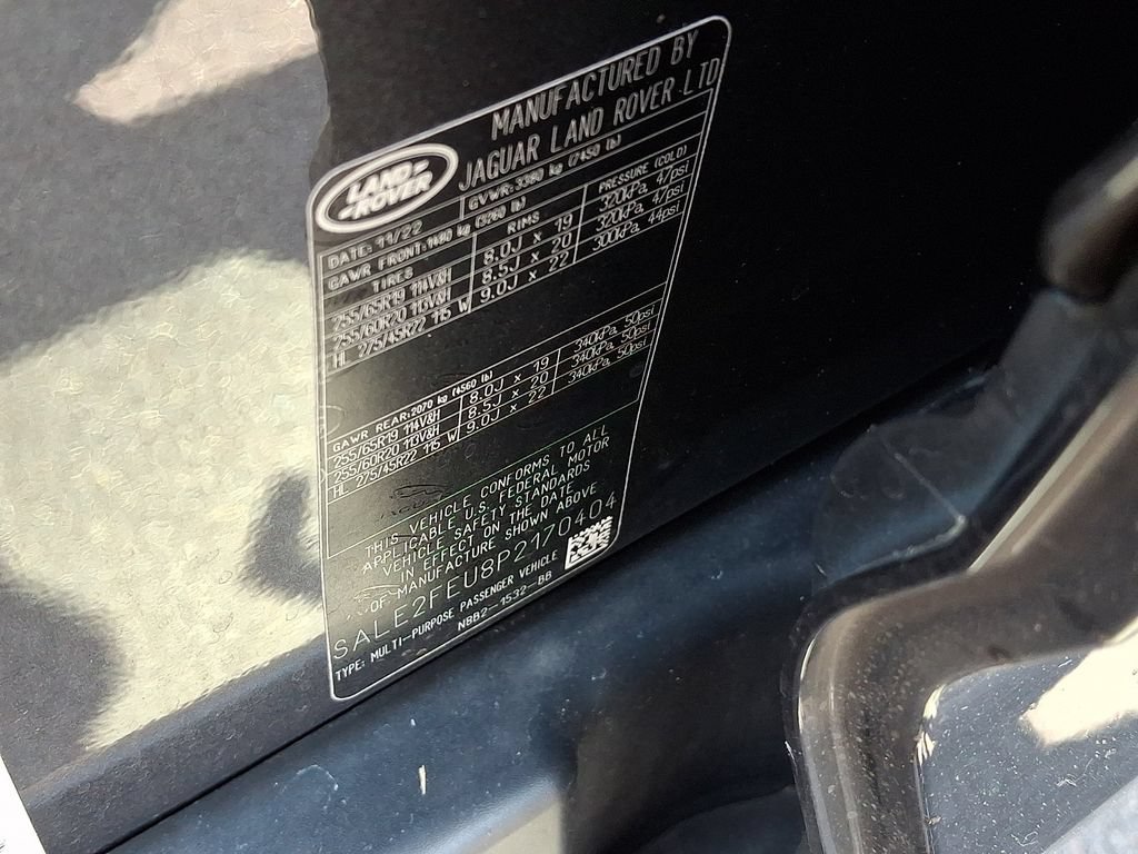 Used 2023 Land Rover Defender 130 X-Dynamic SE AWD/4WD image 27