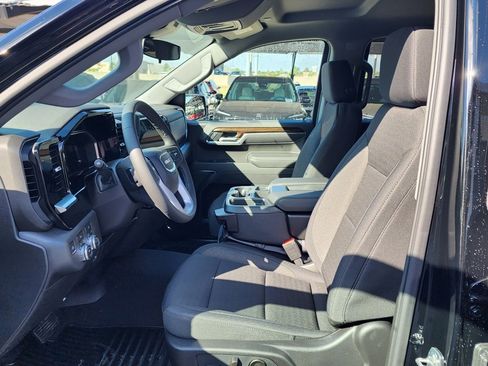 New 2026 GMC Sierra 1500 Elevation image 16