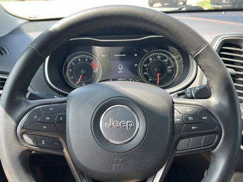 Used 2022 Jeep Cherokee Trailhawk w/ Sun, Sound & Nav Group AWD/4WD image 12