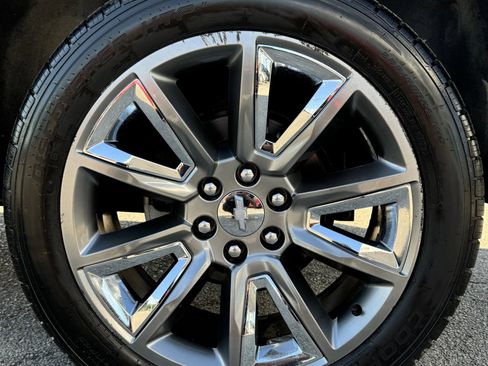 Used 2016 Chevrolet Tahoe LTZ RWD image 14