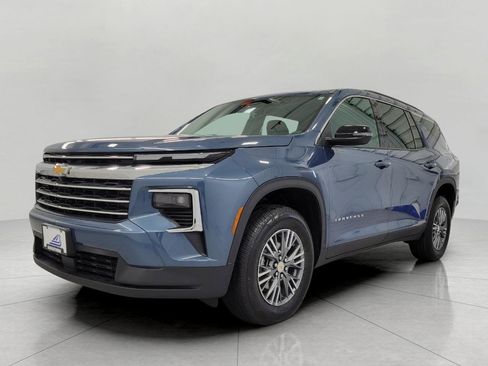 Used 2025 Chevrolet Traverse LT AWD/4WD image 12