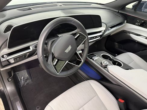 Used 2024 Cadillac Lyriq Sport RWD image 17