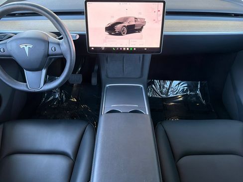 Used 2023 Tesla Model Y Long Range AWD/4WD image 13