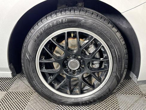 Used 2017 Chevrolet Cruze LS image 28