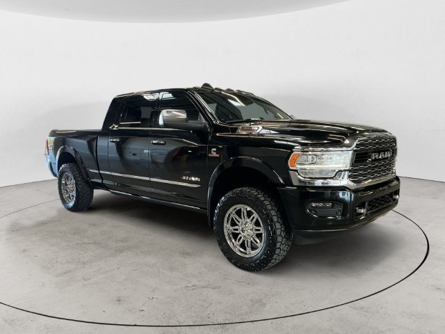 Used 2022 RAM 3500 Limited AWD/4WD image 3