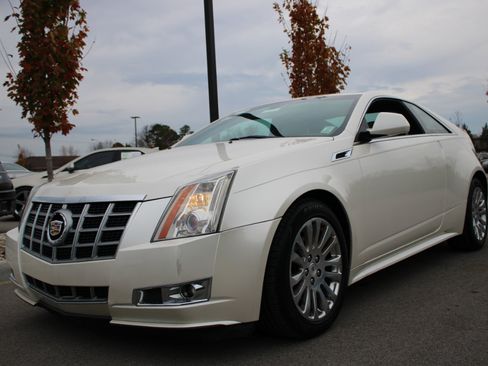 Used 2012 Cadillac CTS Premium image 3