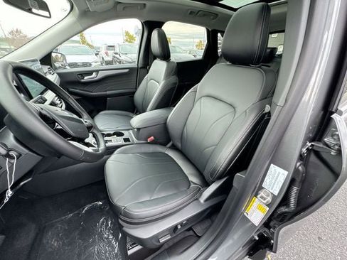 New 2026 Ford Escape SE w/ PHEV Premium Package FWD image 12