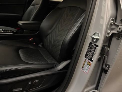 Certified 2025 Kia Sportage X-Line w/ Premium Package AWD/4WD image 11
