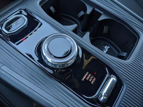 New 2026 Jeep Cherokee Laredo image 32