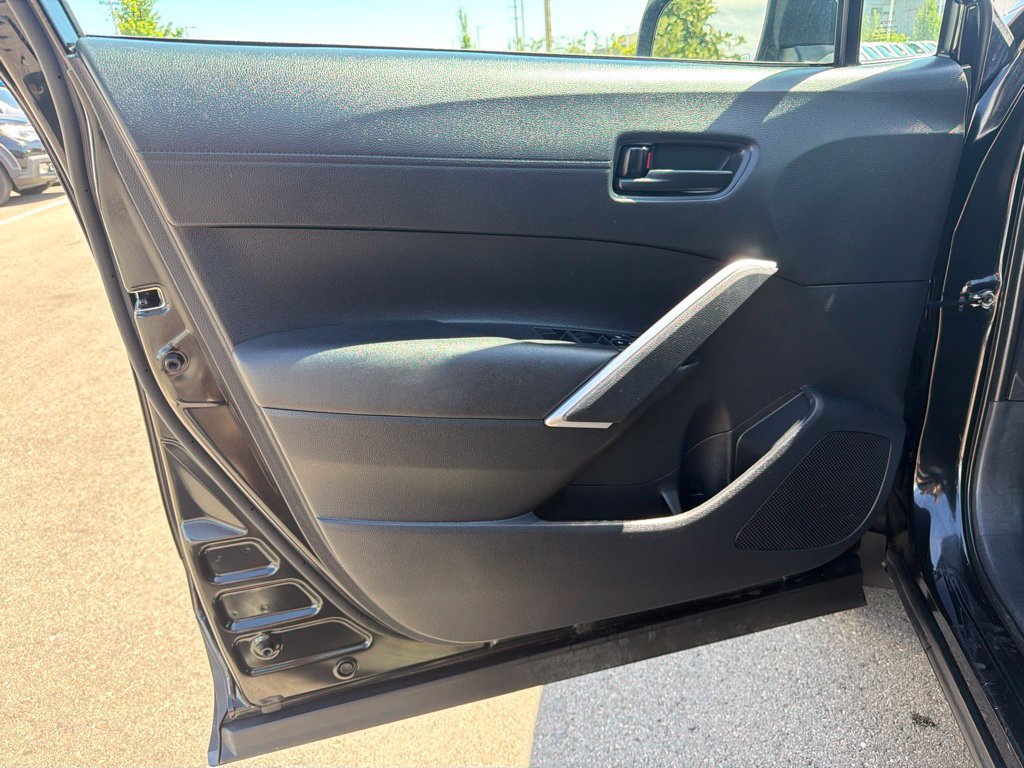 Used 2024 Toyota Corolla Cross LE AWD/4WD image 19