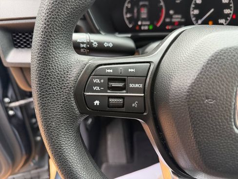 Used 2023 Honda CR-V LX image 29