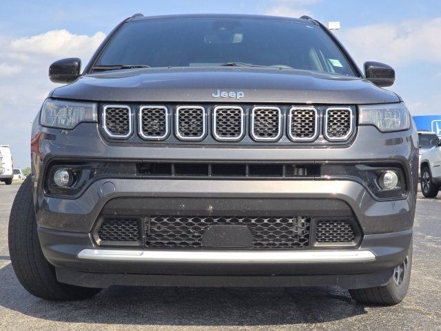 Used 2023 Jeep Compass Limited AWD/4WD image 11