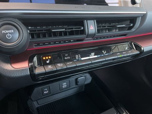 Used 2024 Toyota Prius Prime XSE Premium image 15