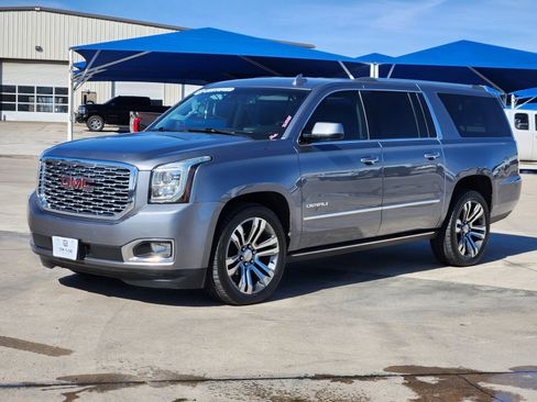Used 2019 GMC Yukon XL Denali w/ Denali Ultimate Package image 2