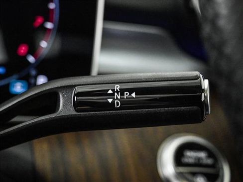 Certified 2025 Mercedes-Benz CLE 450 4MATIC Coupe image 12