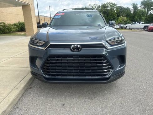 Used 2024 Toyota Grand Highlander AWD image 7