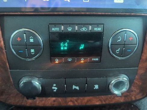 Used 2011 GMC Yukon Denali image 23