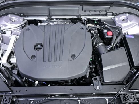 New 2026 Volvo XC60 B5 Ultra w/ Climate Package image 34