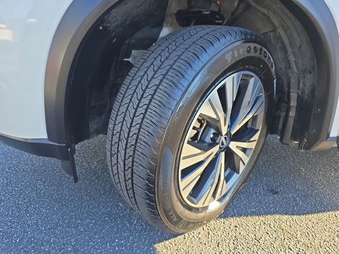 Used 2023 Nissan Rogue SV image 28