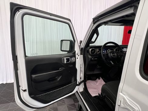 Used 2020 Jeep Wrangler Unlimited Sport AWD/4WD image 32