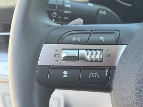 Used 2024 Hyundai Kona Limited FWD image 21