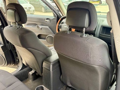 Used 2010 Jeep Patriot Sport FWD image 13