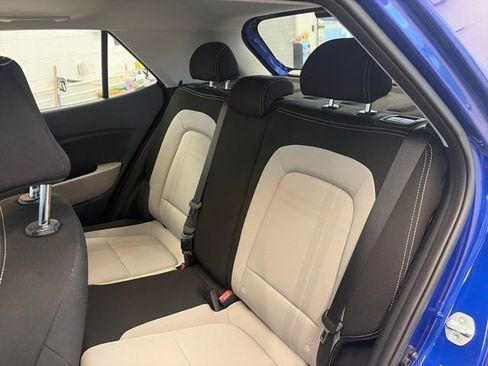 Used 2025 Hyundai Venue SEL FWD image 26