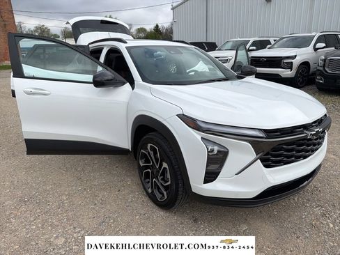 Used 2024 Chevrolet Trax RS w/ Sunroof Package image 29