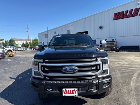 Used 2020 Ford F350 Platinum w/ FX4 Off-Road Package AWD/4WD image 45