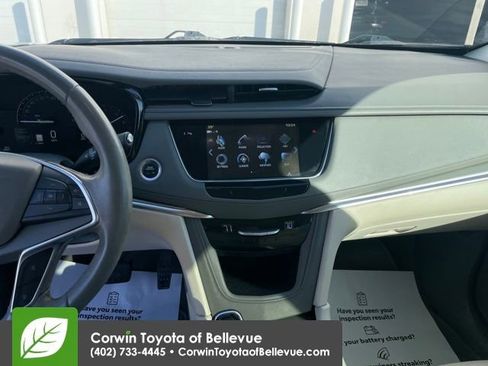 Used 2018 Cadillac XT5 Luxury w/ Driver Awareness Package image 17